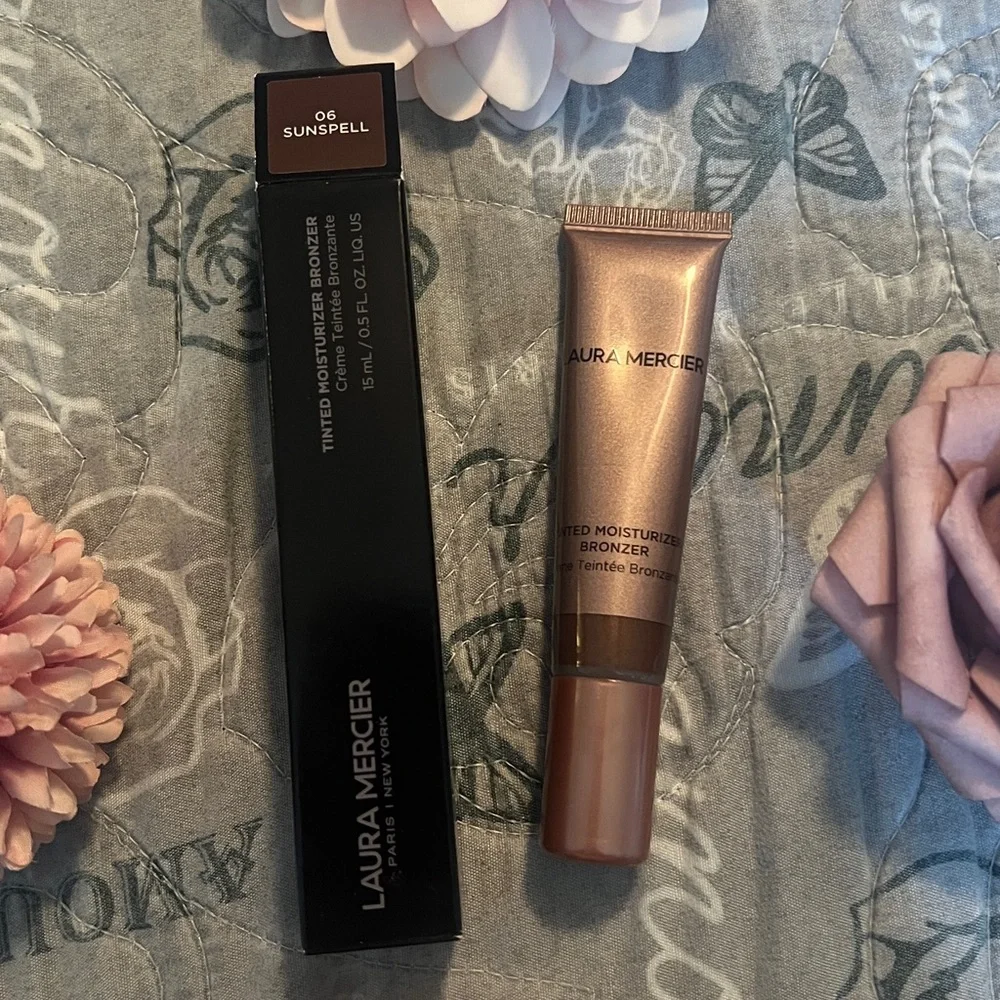 Laura Mercier Tinted Moisturizer Bronzer 06 Sunspell